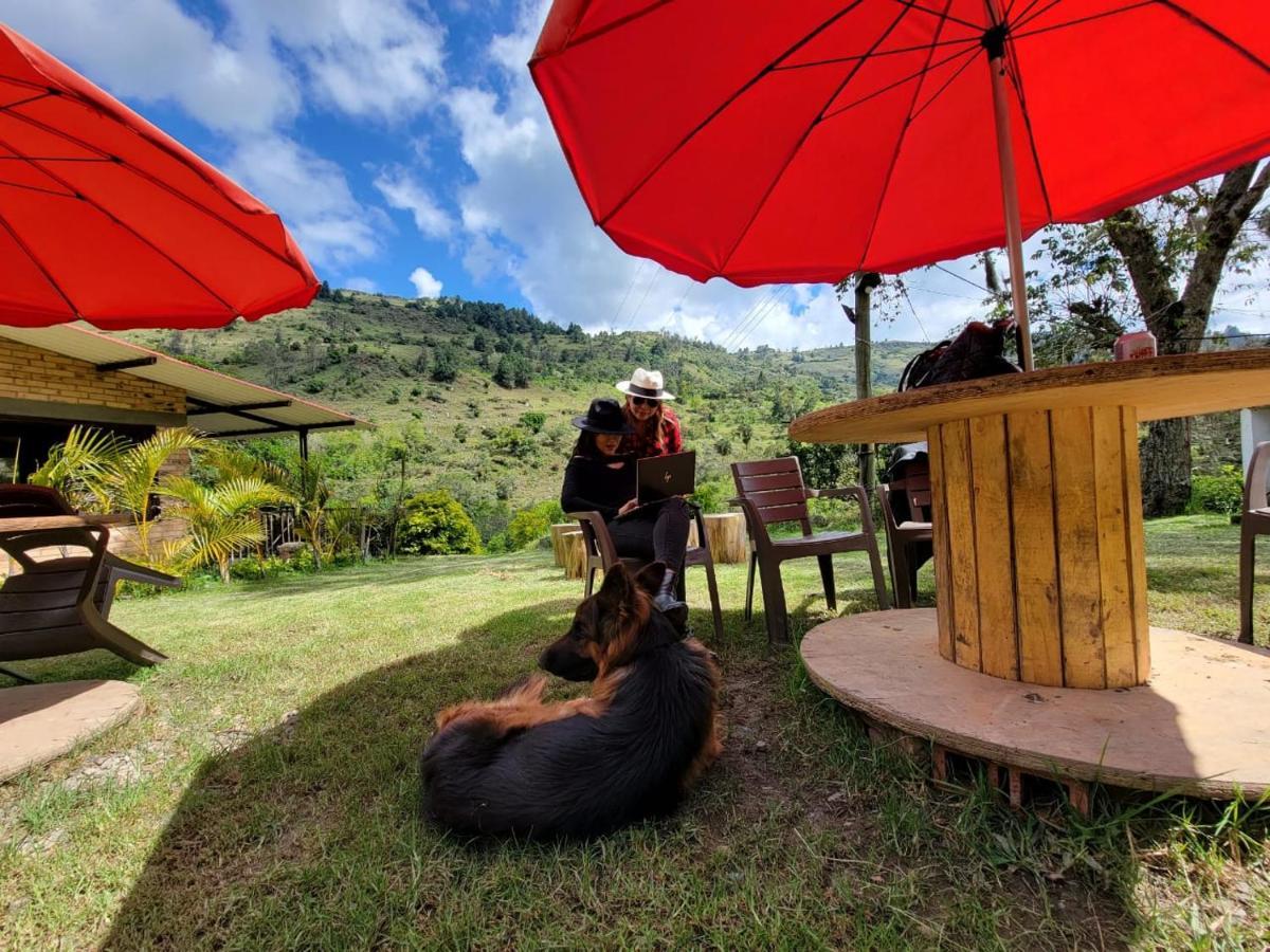 Hotel Campestre Rocas Del Paraiso Machetá Extérieur photo